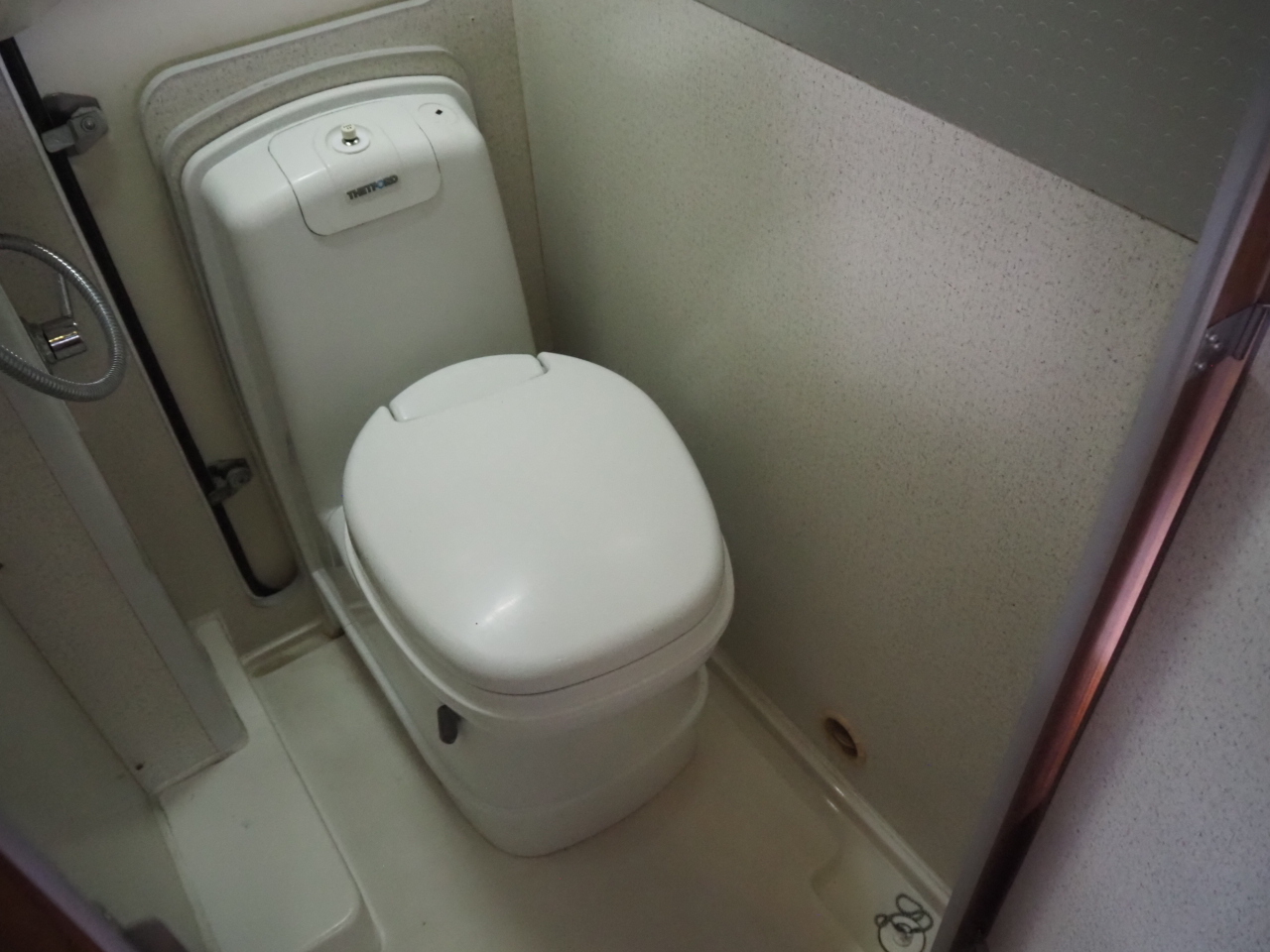 キャンピングカーキャブコン