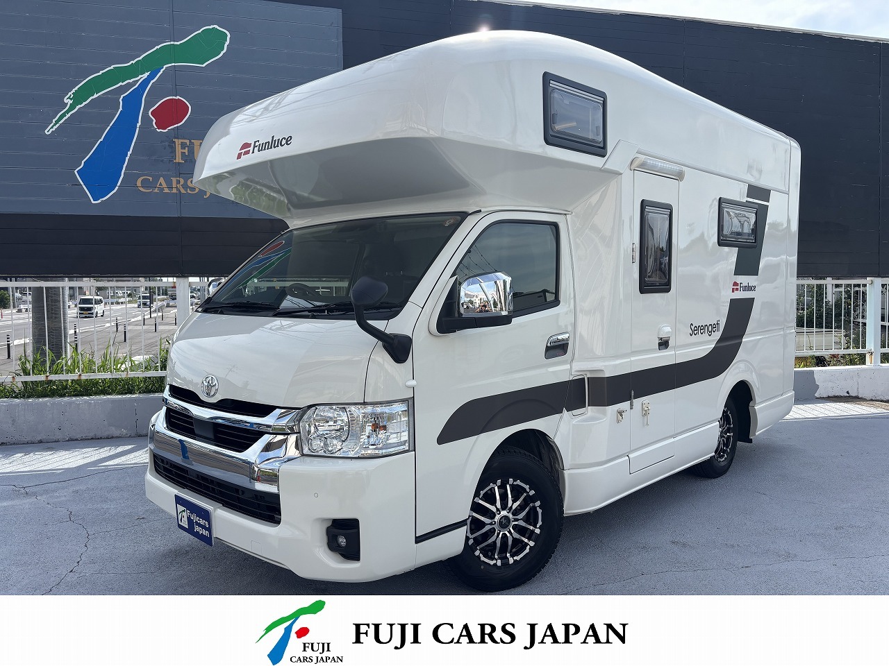キャブコン ハイエース ファンルーチェ セレンゲティ 4WD