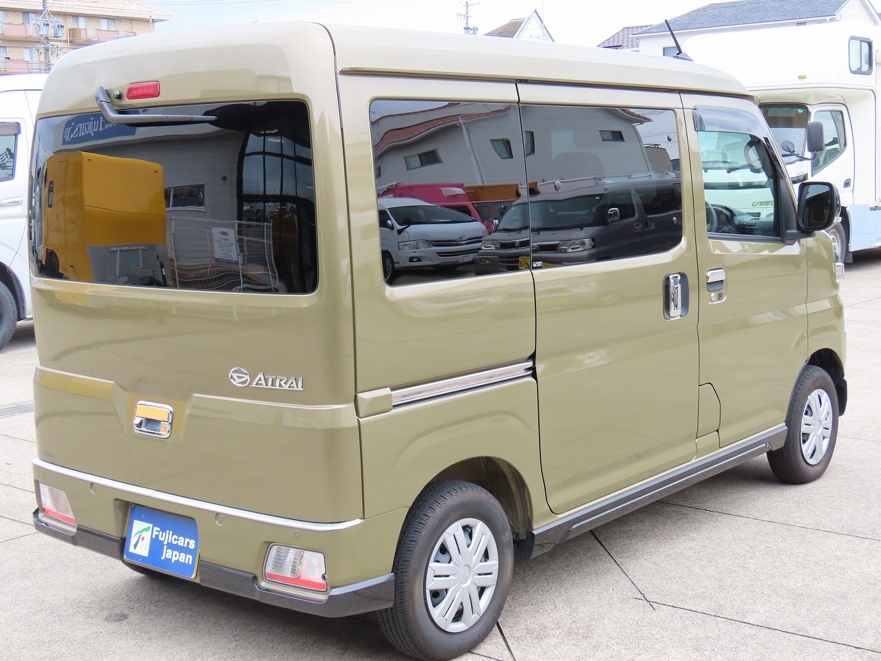キャンピングカー軽キャンパー