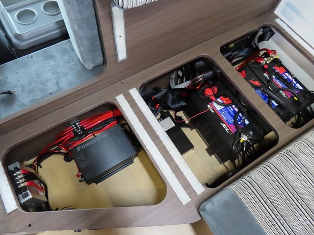 キャンピングカーキャブコン