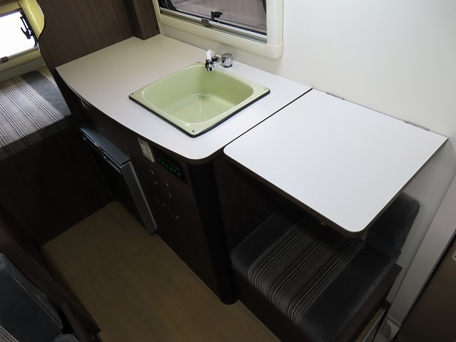 キャンピングカーキャブコン