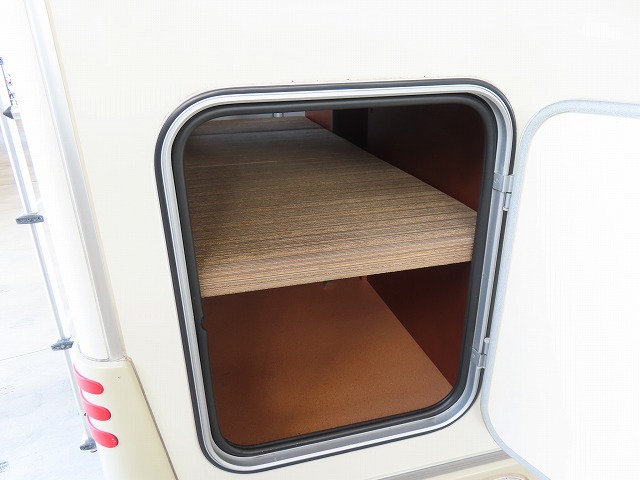 キャンピングカーキャブコン
