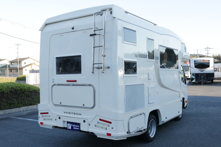 キャンピングカーキャブコン