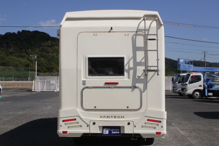 キャンピングカーキャブコン