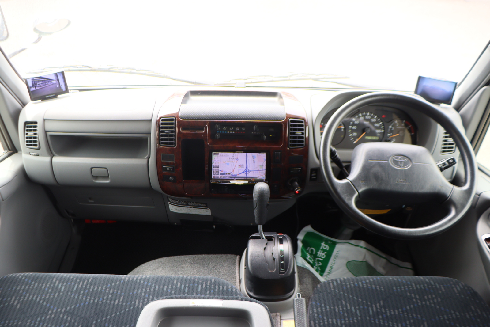 キャンピングカーキャブコン