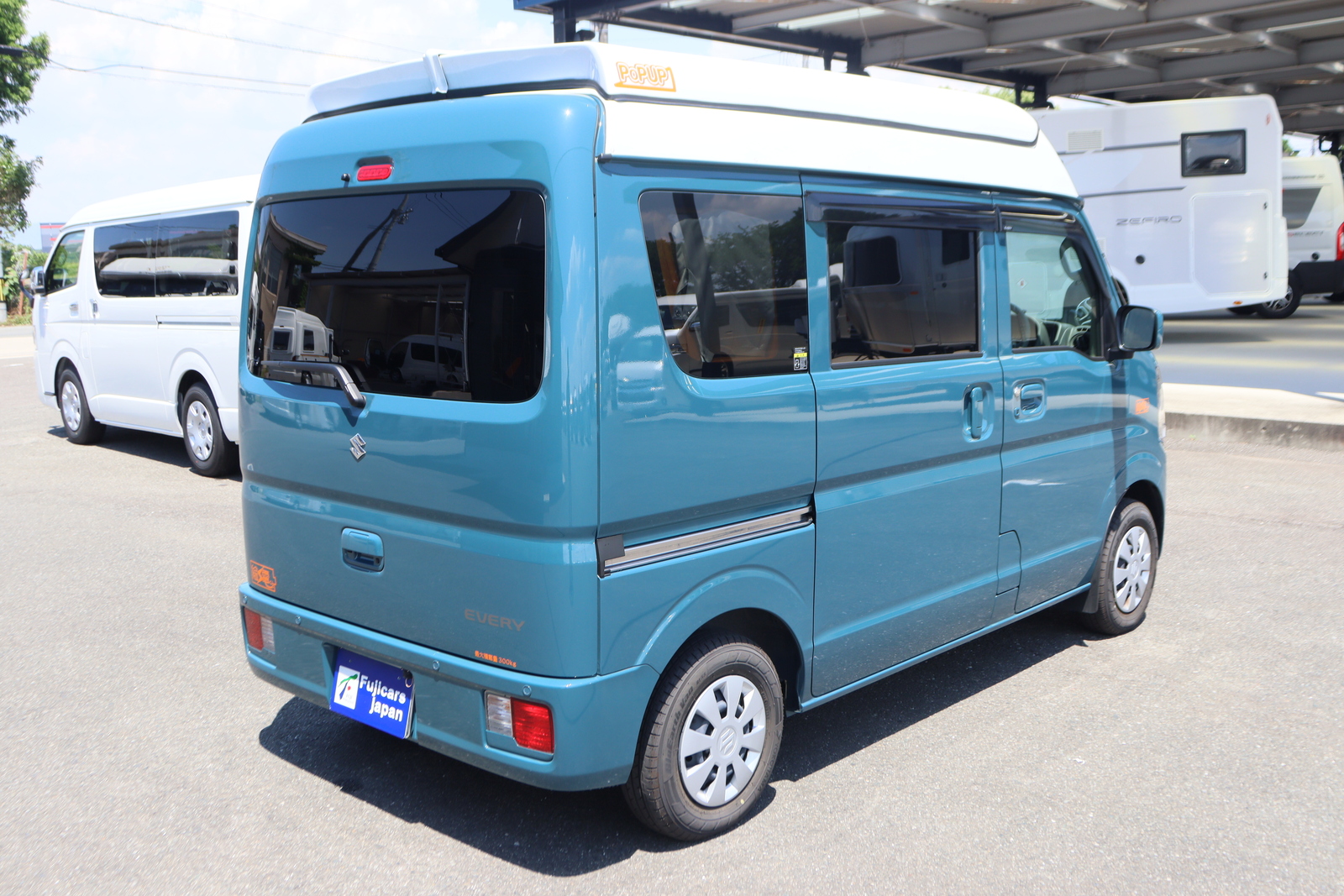 キャンピングカー軽キャンパー