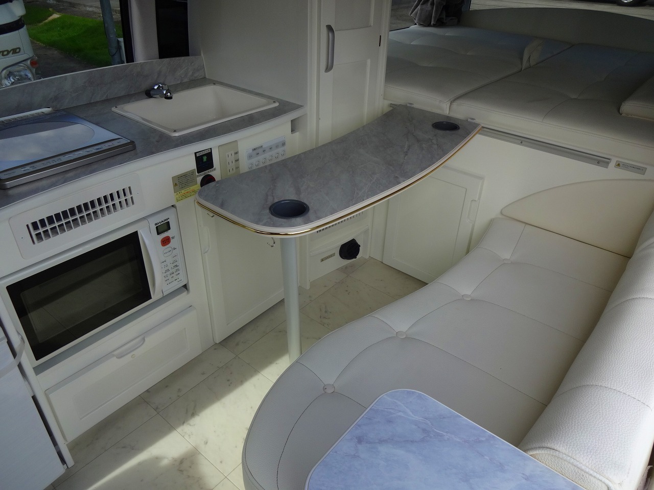 キャンピングカーバンコン