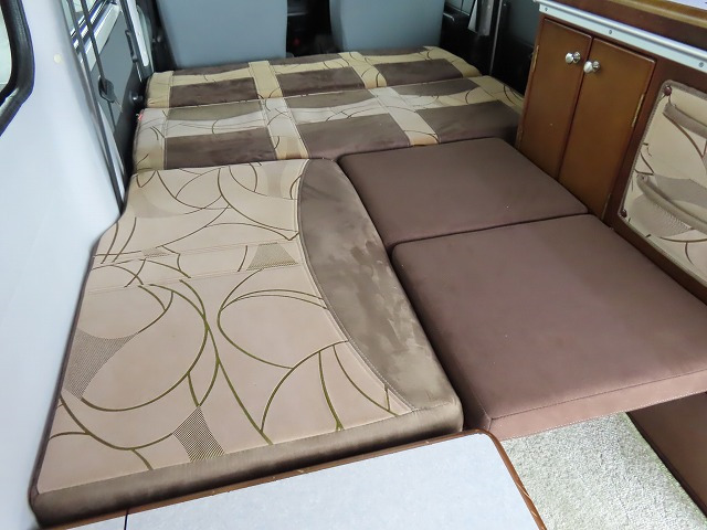 キャンピングカーバンコン