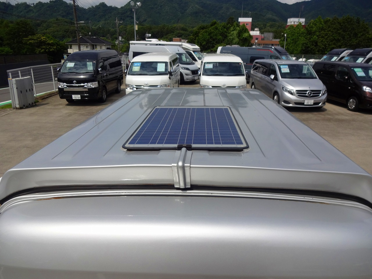 キャンピングカー軽キャンパー