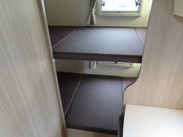 キャンピングカーキャブコン