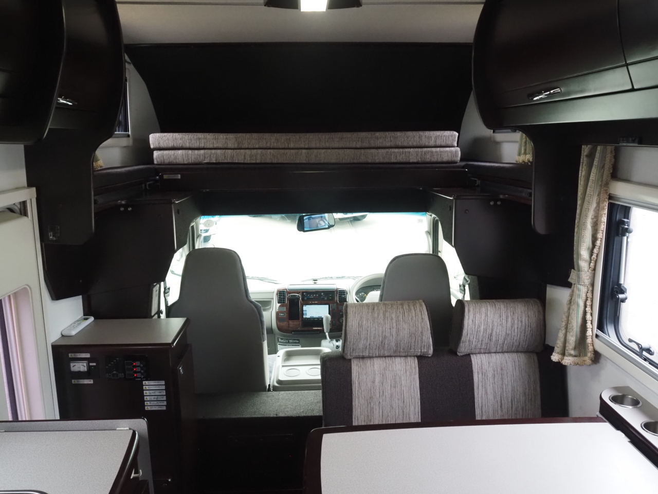 キャンピングカーキャブコン