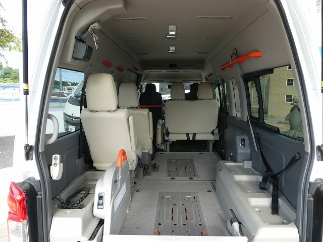 日産NV350 キャラバン