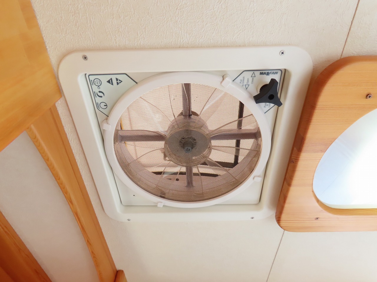 キャンピングカーキャブコン