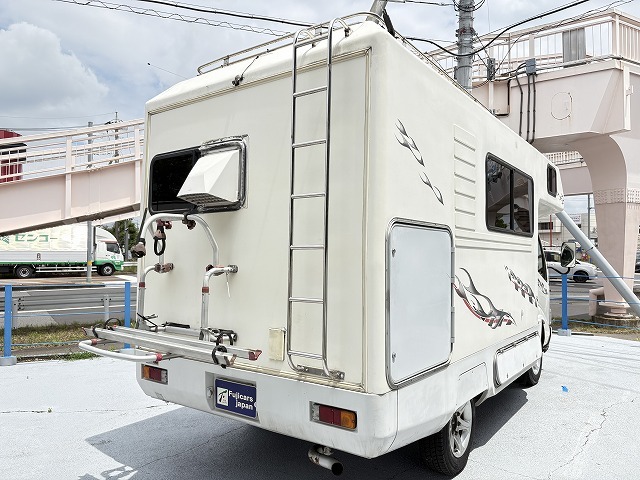 キャンピングカーキャブコン
