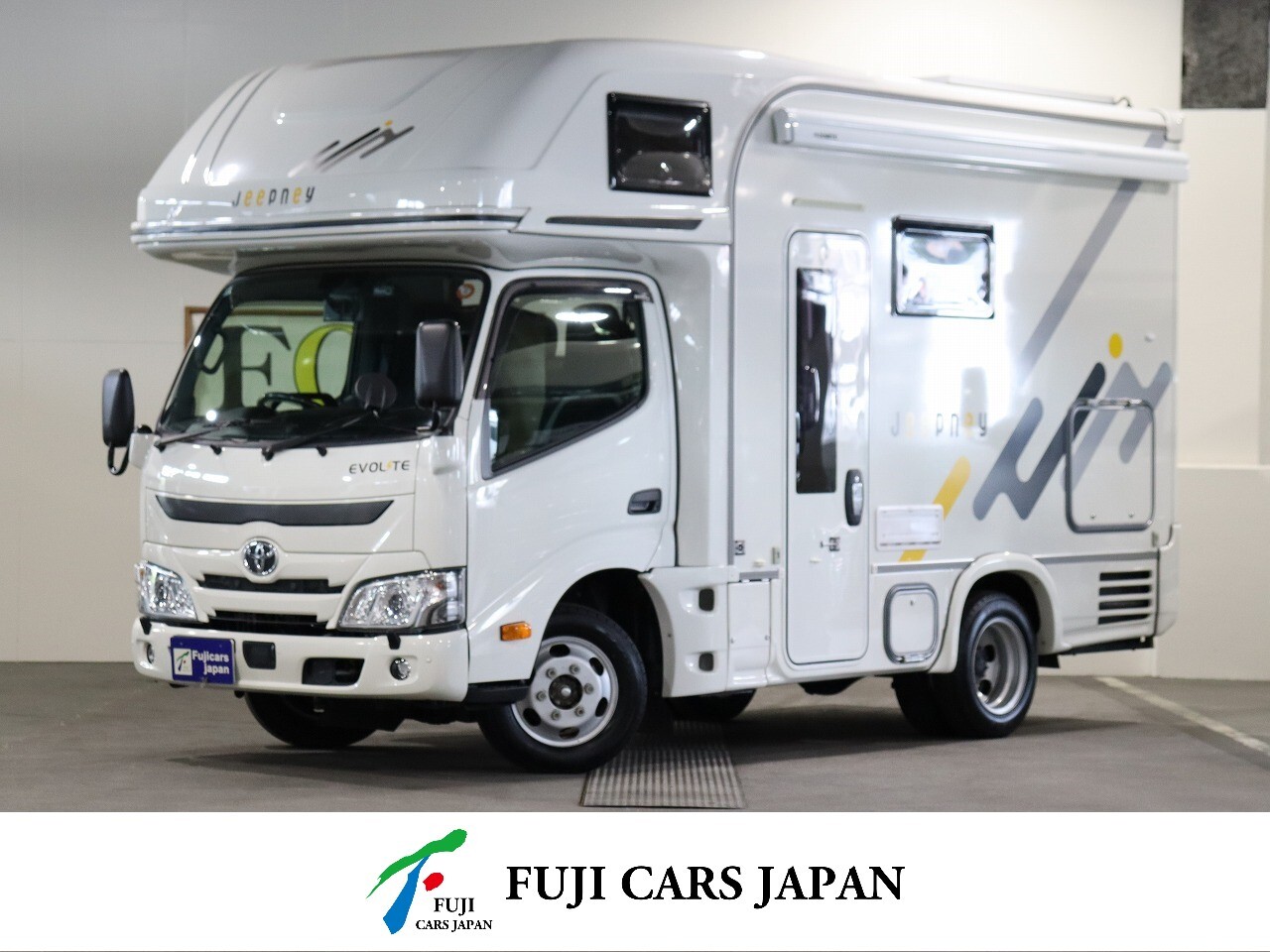 キャブコン カムロード ナッツRVジープニーXエボライト 4WD