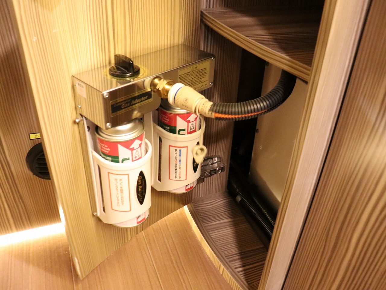 キャンピングカーキャブコン