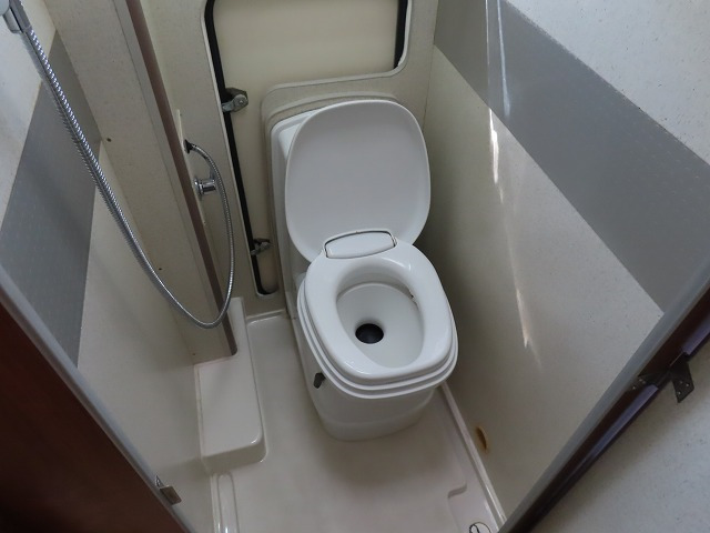 キャンピングカーキャブコン