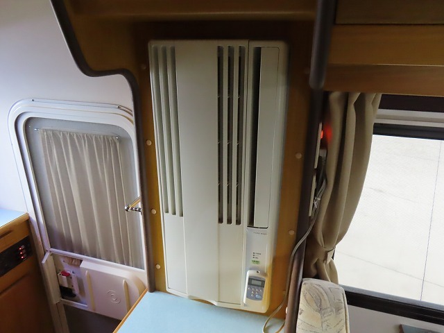 キャンピングカーキャブコン