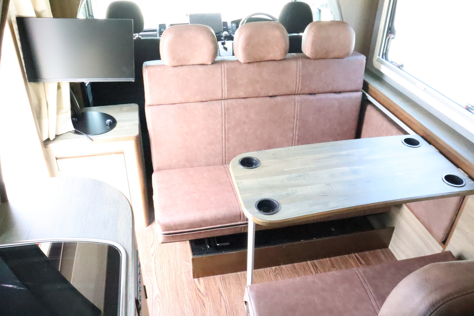 キャンピングカーキャブコン