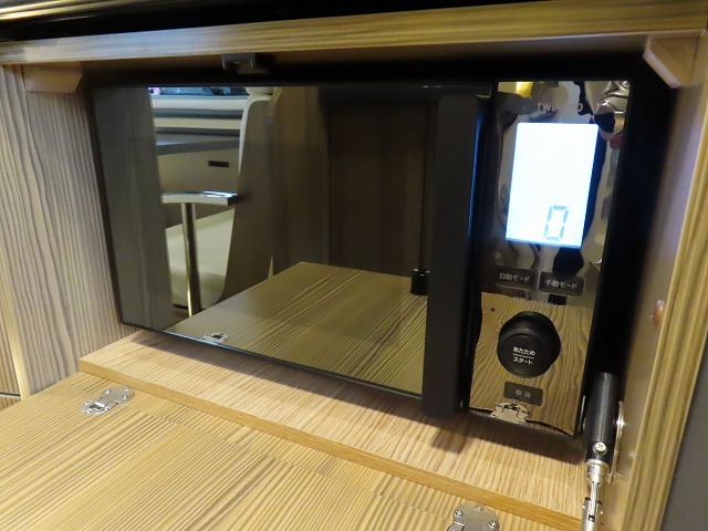 キャンピングカーキャブコン