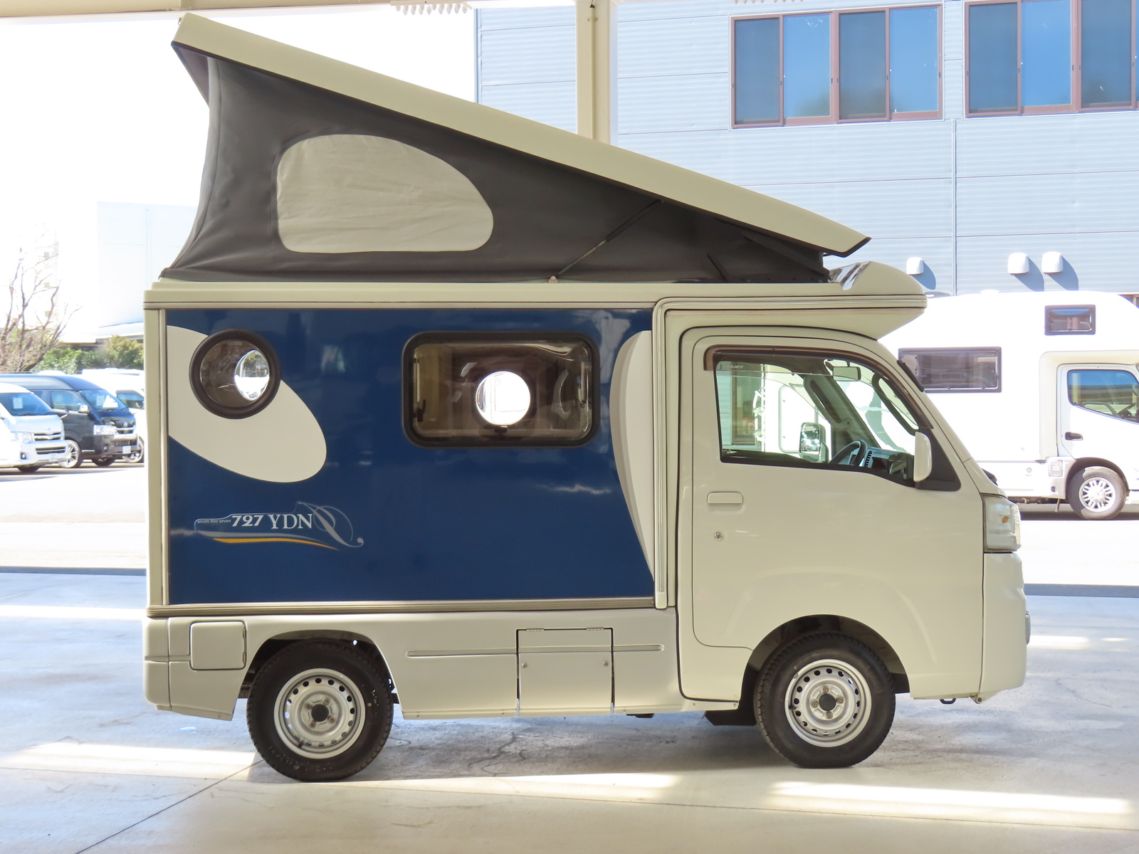 キャンピングカー軽キャンパー