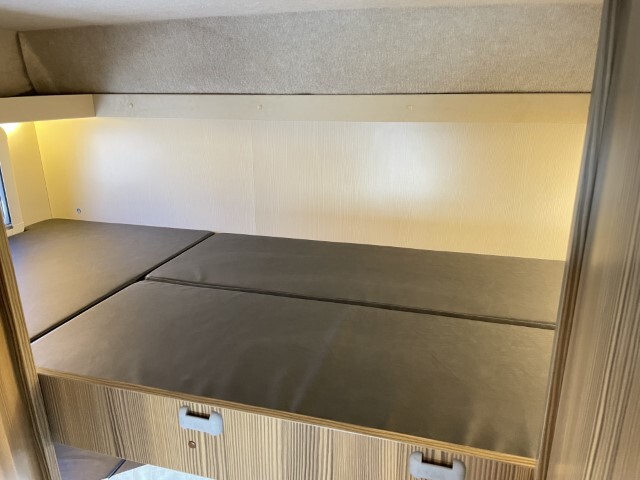 キャンピングカーキャブコン