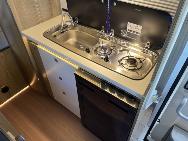 キャンピングカーキャブコン