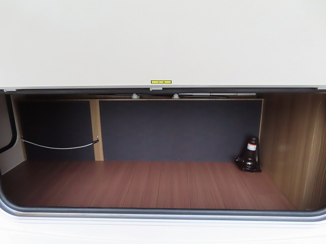 キャンピングカーキャブコン
