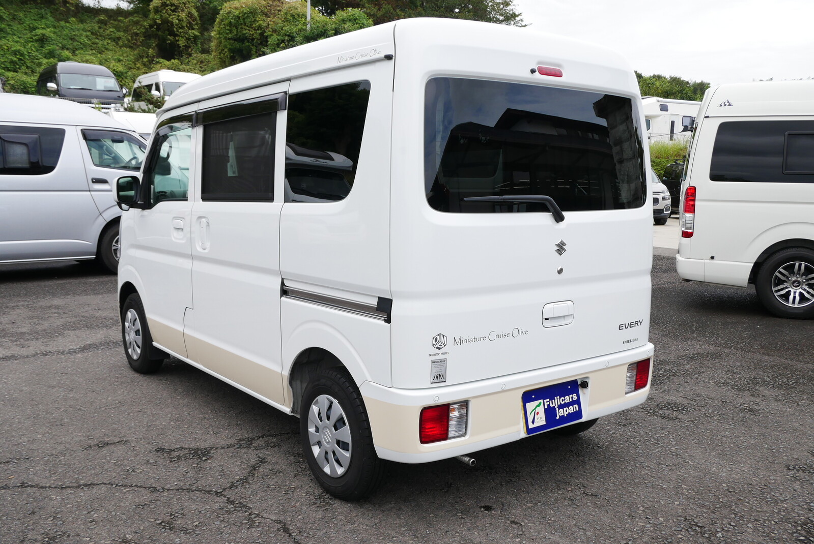キャンピングカー軽キャンパー