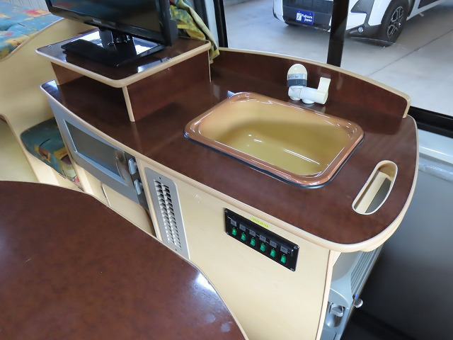 キャンピングカーバンコン