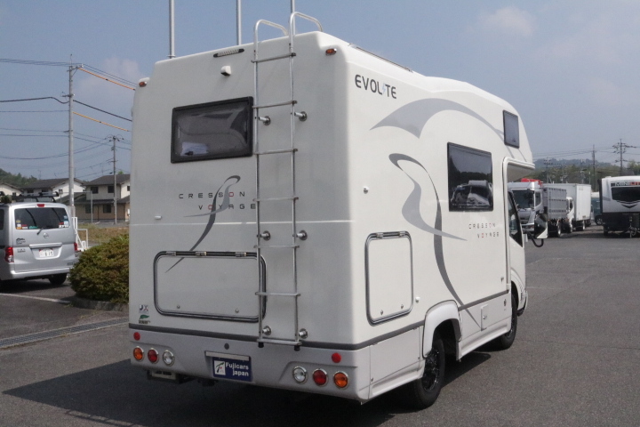 キャンピングカーキャブコン
