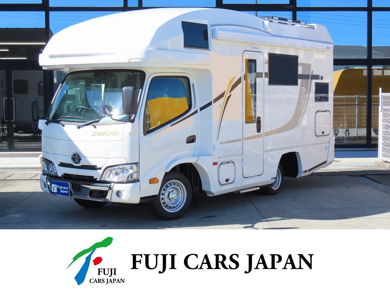 キャブコン カムロードジル520イリス特別仕様 登録済み未使用車