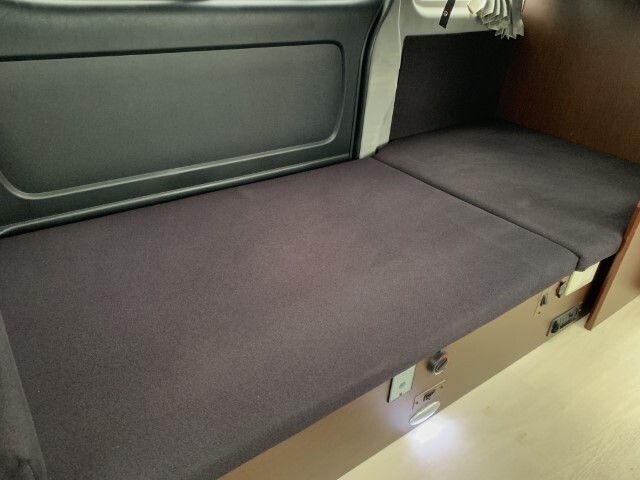 キャンピングカーバンコン