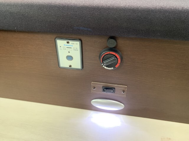 キャンピングカーバンコン