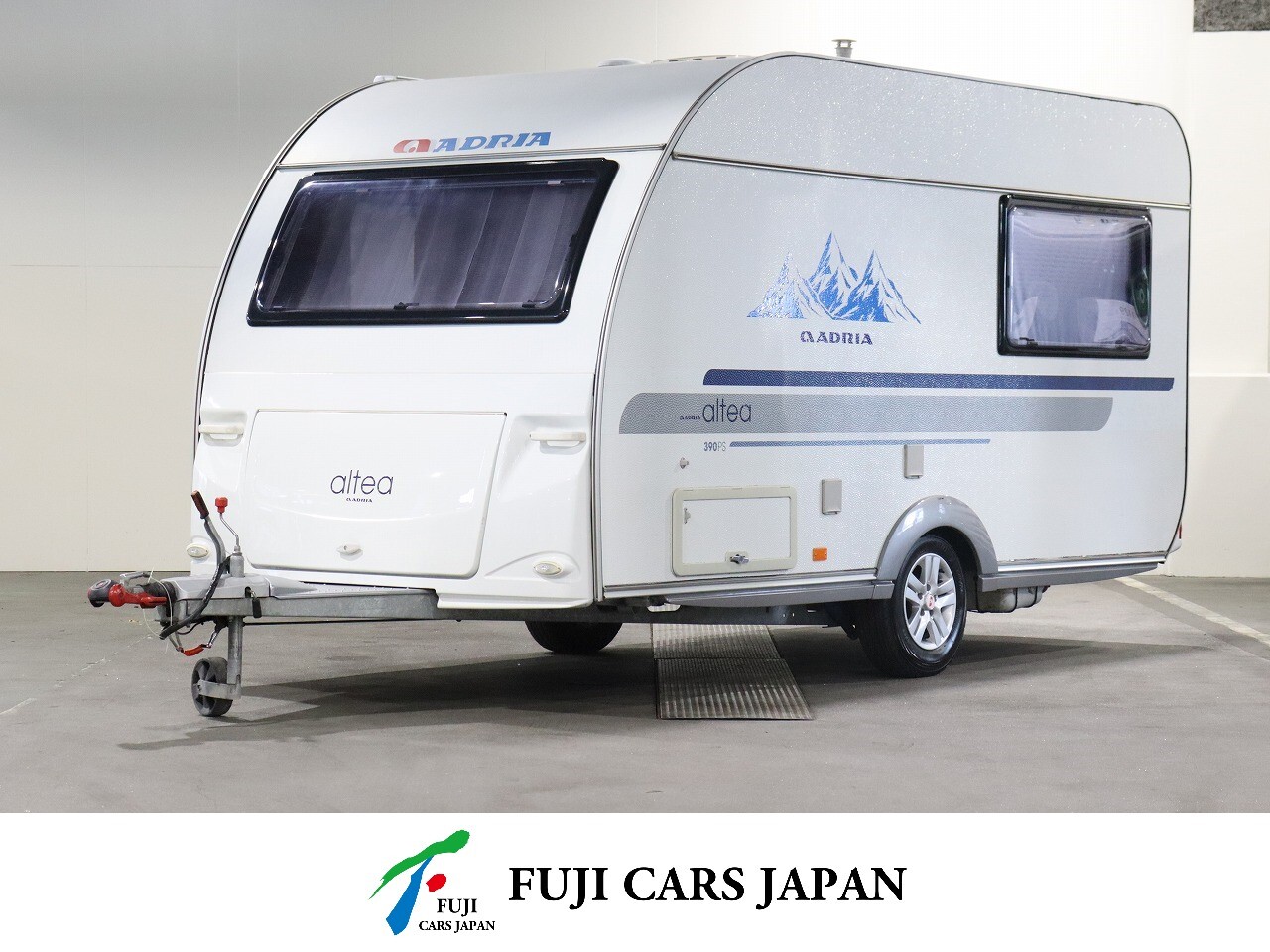 トレーラー アドリア アルティア390SP　FF　ボイラー　冷蔵庫