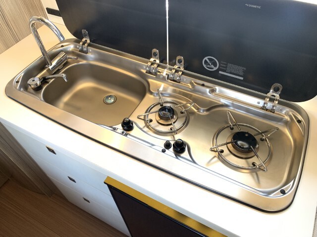 キャンピングカーキャブコン