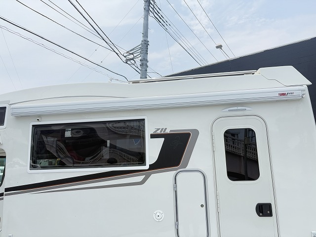 キャンピングカーキャブコン