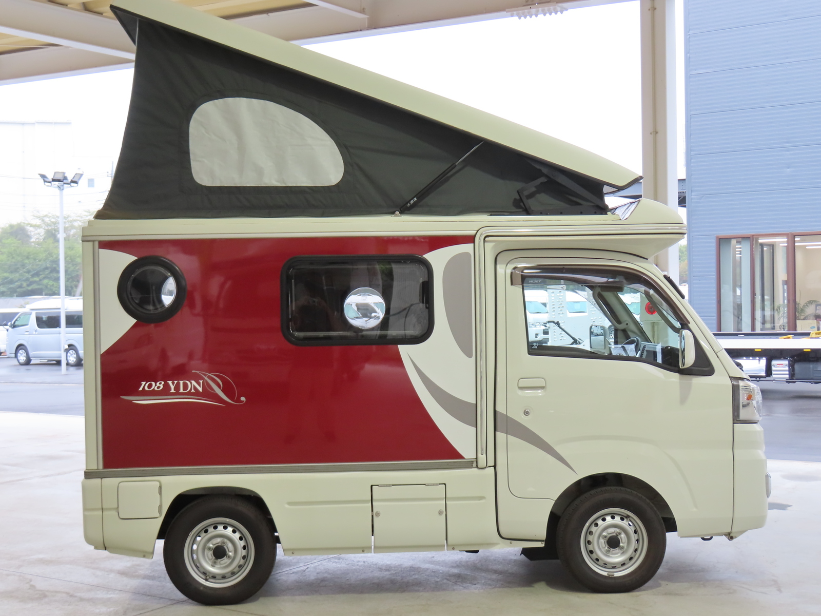 キャンピングカー軽キャンパー