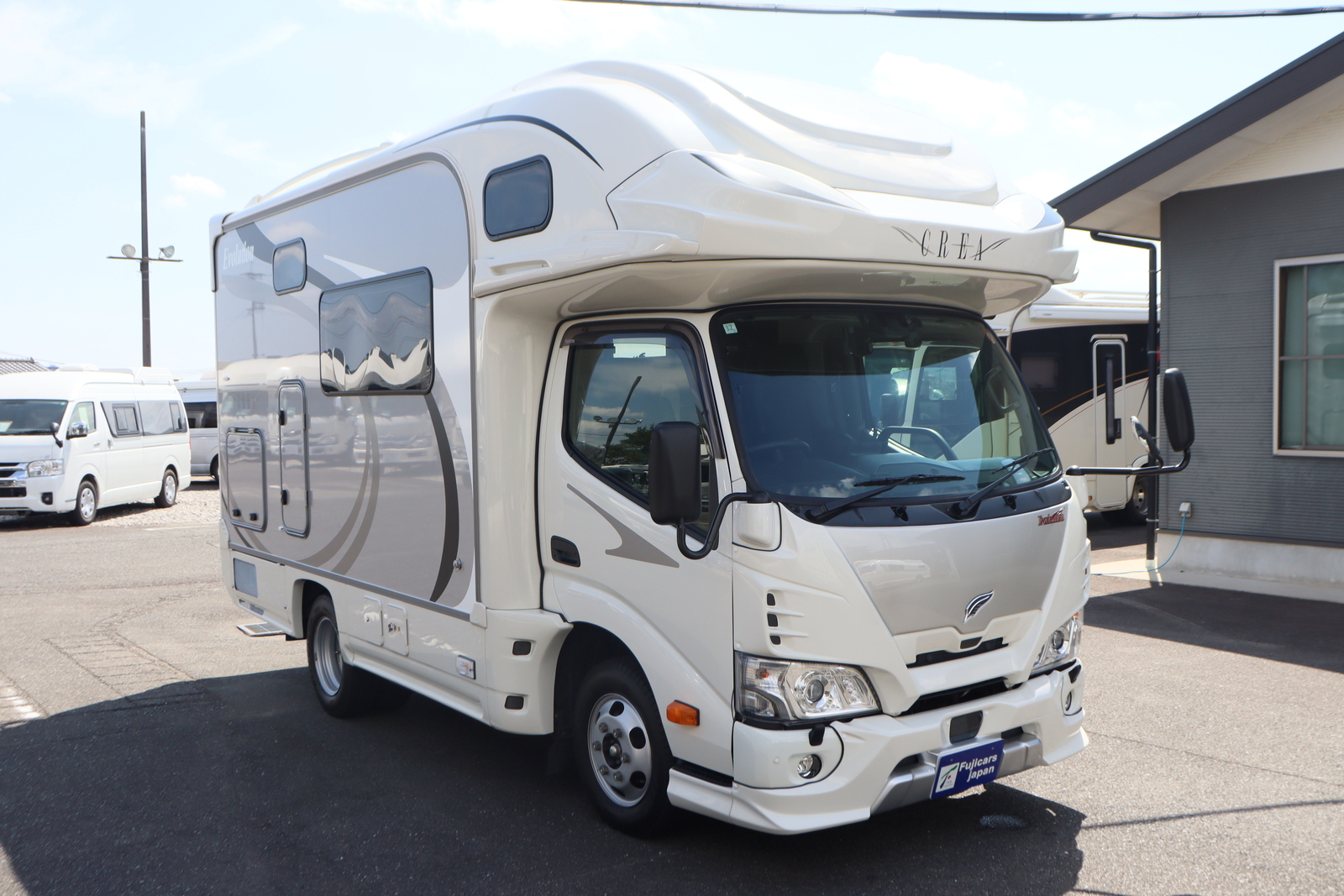 キャンピングカーキャブコン