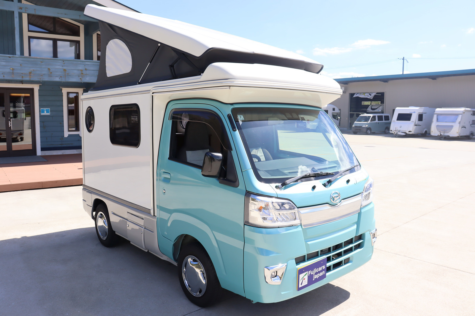 キャンピングカー軽キャンパー