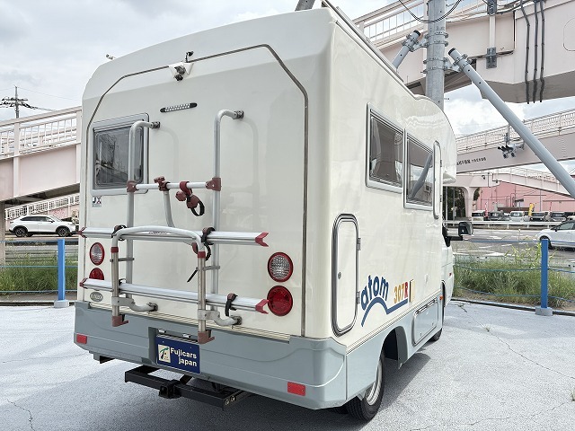 キャンピングカーキャブコン