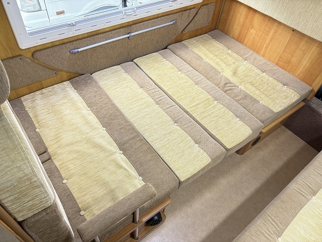 キャンピングカーキャブコン