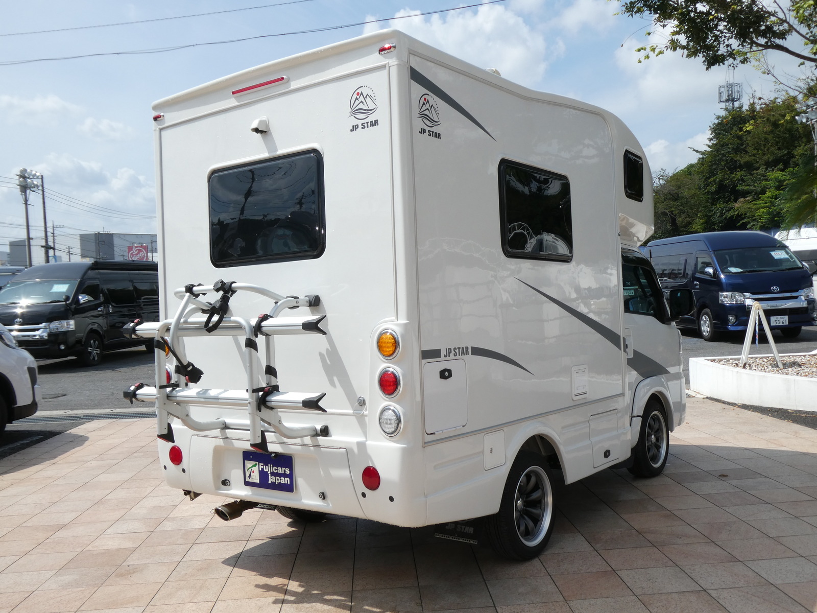 キャンピングカー軽キャンパー