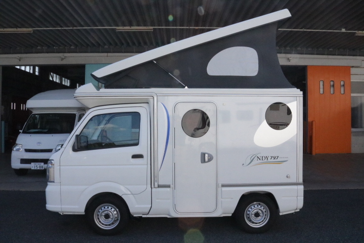 キャンピングカー軽キャンパー