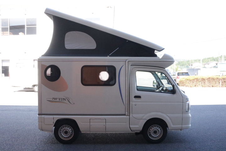 キャンピングカー軽キャンパー