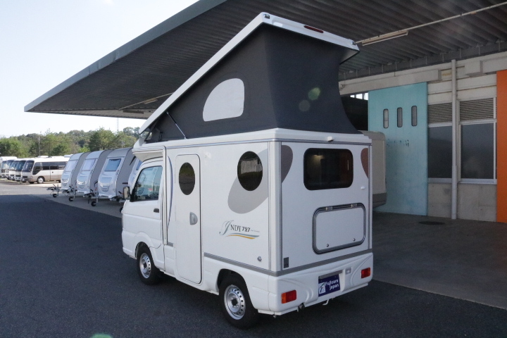 キャンピングカー軽キャンパー