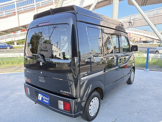 キャンピングカー軽キャンパー