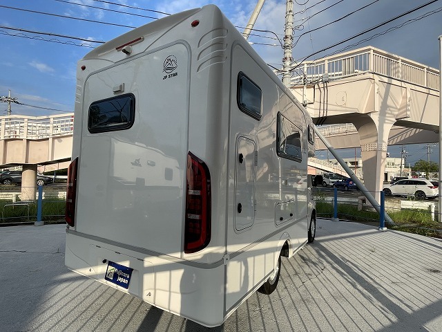 キャンピングカーキャブコン