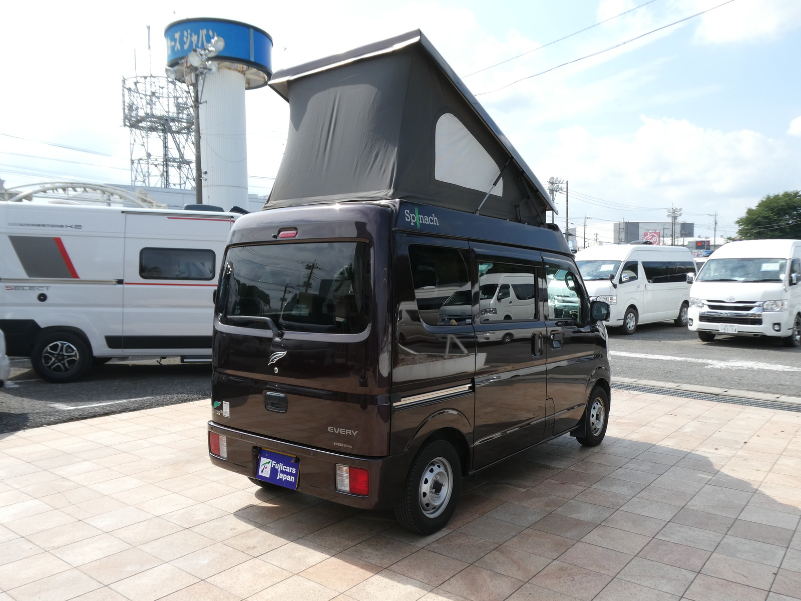 キャンピングカー軽キャンパー