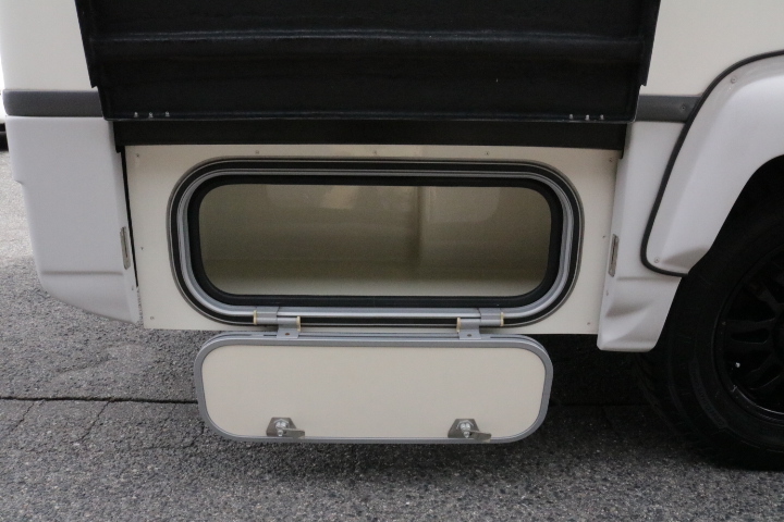 キャンピングカーキャブコン